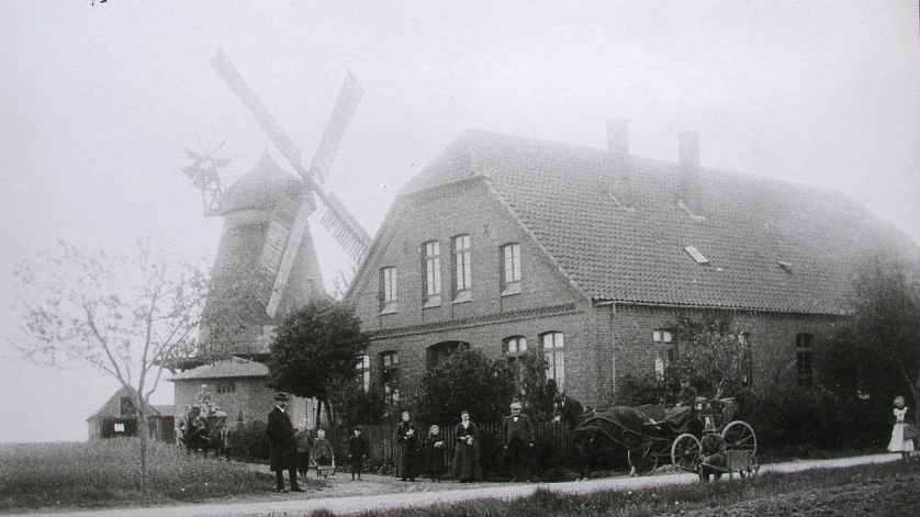 Die Almhorster Windmühle in den 1920er Jahren.