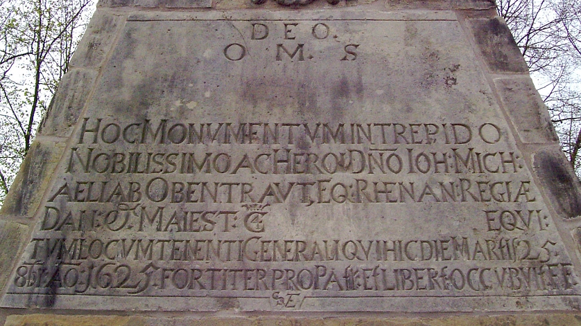Obentrautdenkmal Inschrift