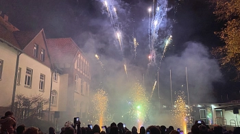 Seelzer Lichtermeer 2024 - Tausende Besucherinnen und Besucher genießen ein leuchtendes Programm-15.jpeg